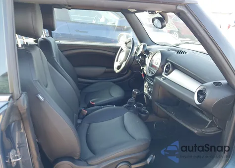 2011 Mini Cooper из США, поврежденный, VIN WMWZN3C50BT133602